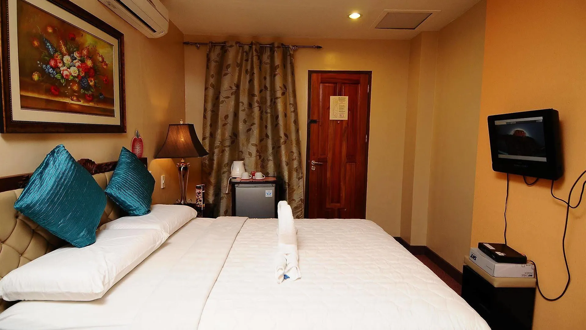 Big Apple Hotel & Bar Davao