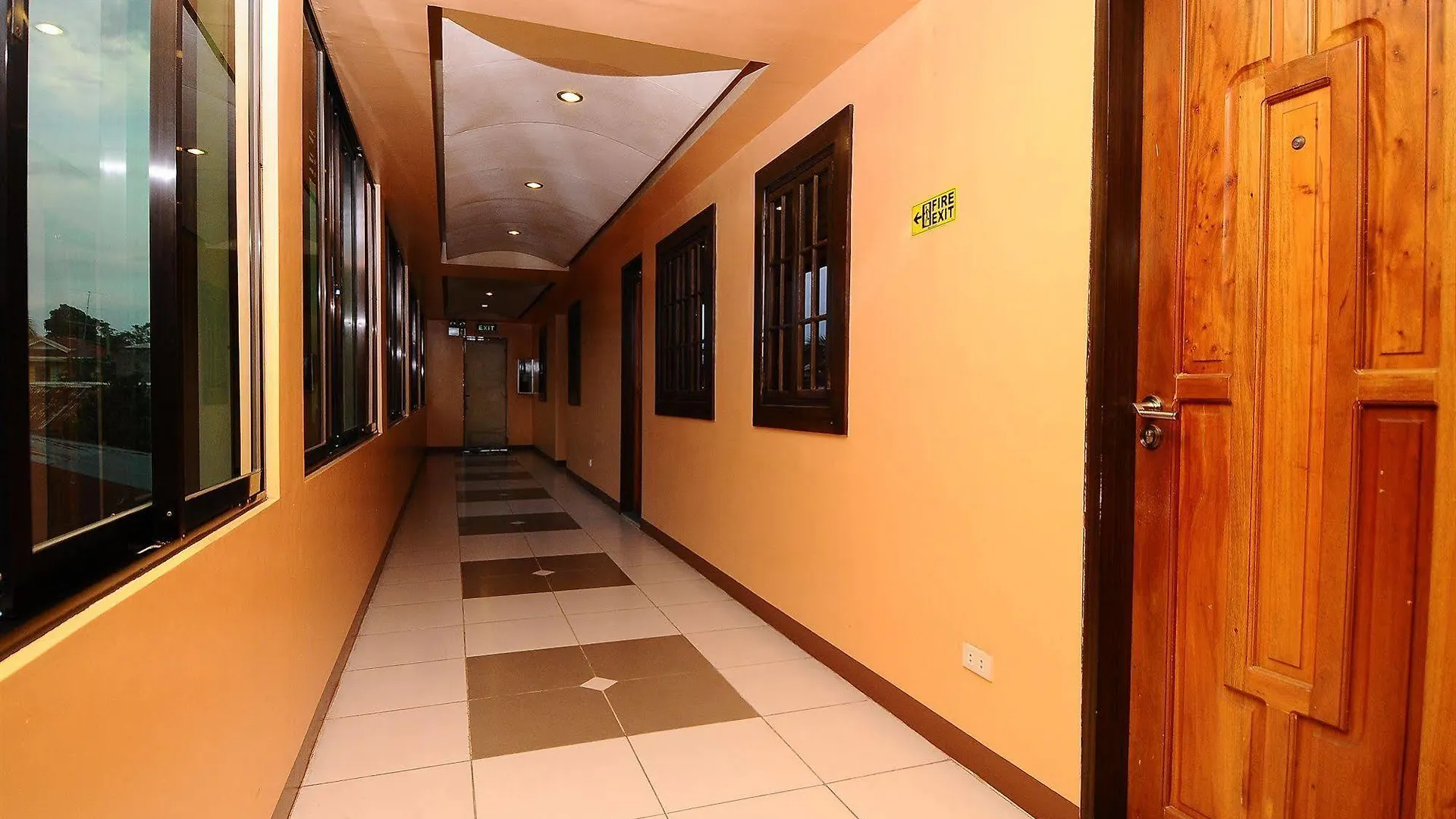 **  Big Apple Hotel & Bar Davao Philippines